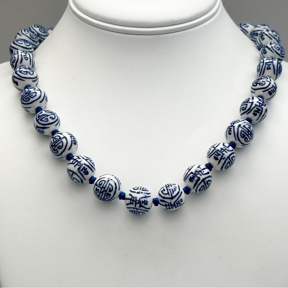 Vintage Chinese Blue White Longevity Porcelain Bead Necklace - Picture 4 of 11